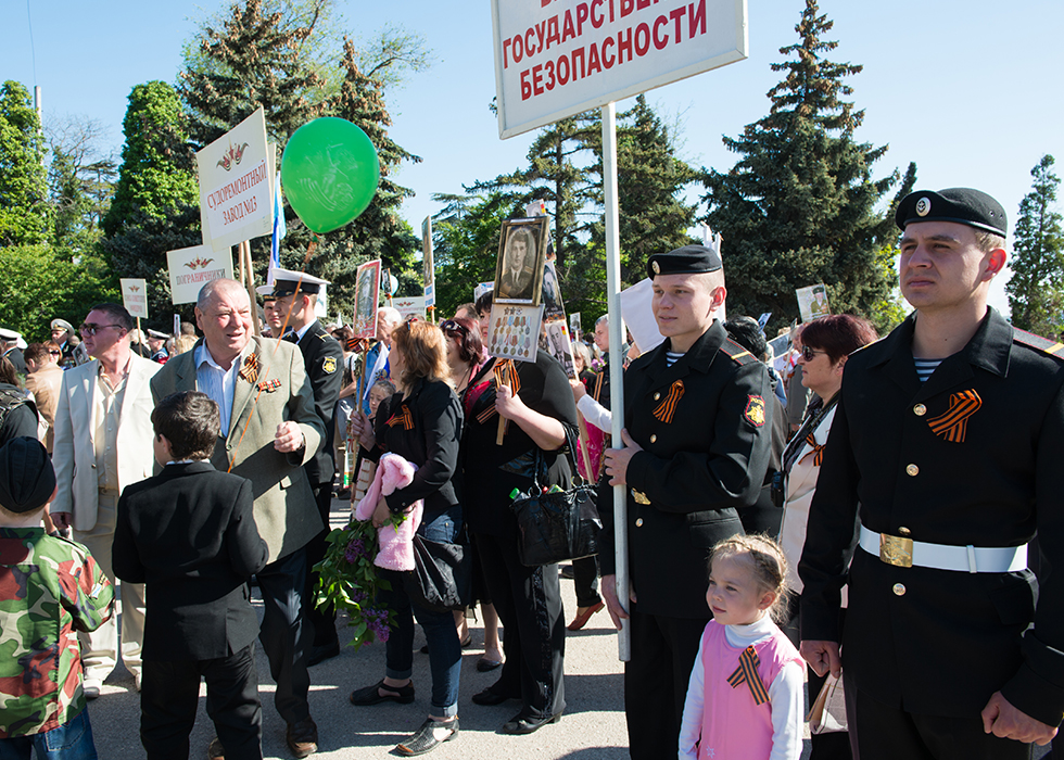 Участники Парада Победы в Севастополе.