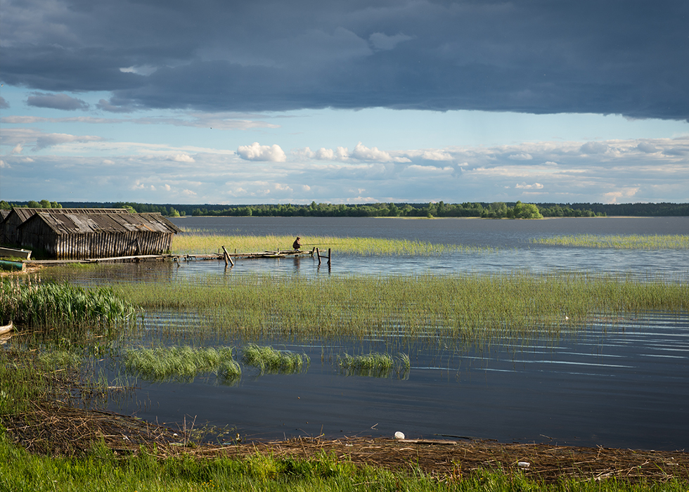 Вид на Онежское озеро из села Великая Губа.